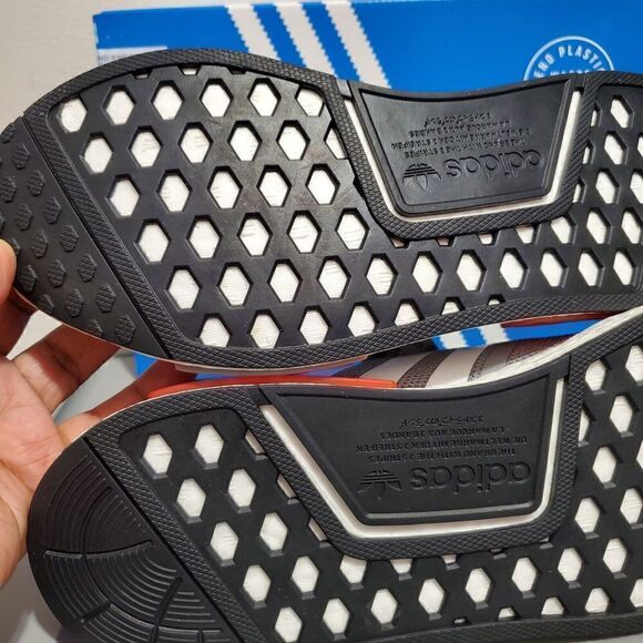 Adidas Mens Sz 9 NMD R1 Grey /White/ Red GY4874 Boost Ultraboost Sneak… - Picture 14 of 14